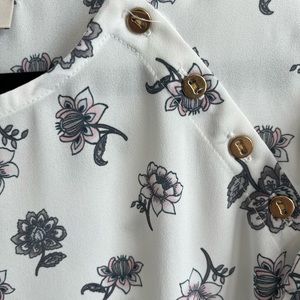 ISO-Loft short sleeve top on XL.